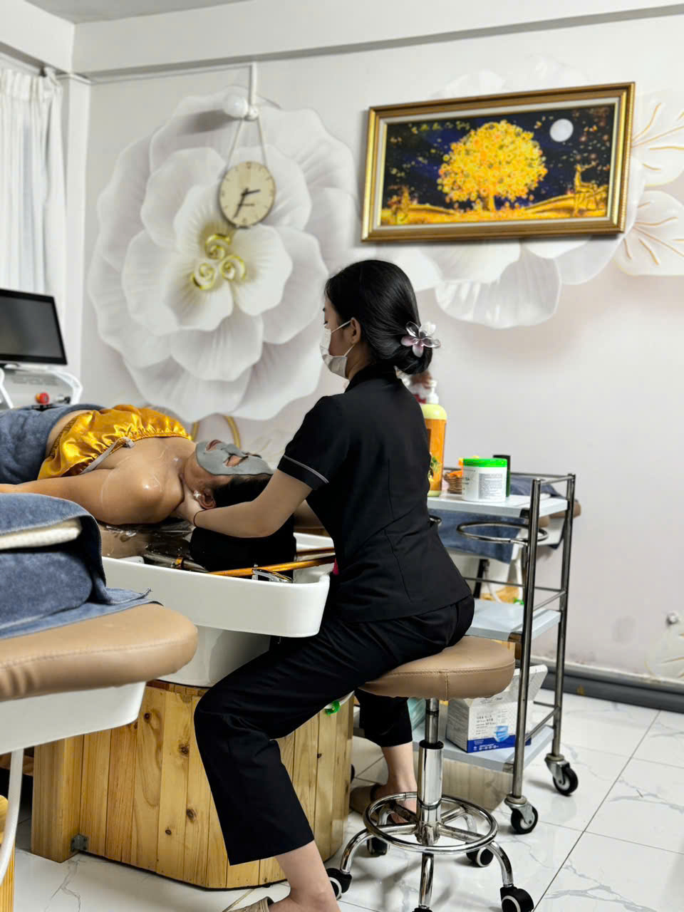 SANG NHƯỢNG SPA MẶT TIỀN XE TẢI – KHU VỰC SAT SACOMBANK LÃNH BINH THĂNG, QUẬN 11 CŨ-3