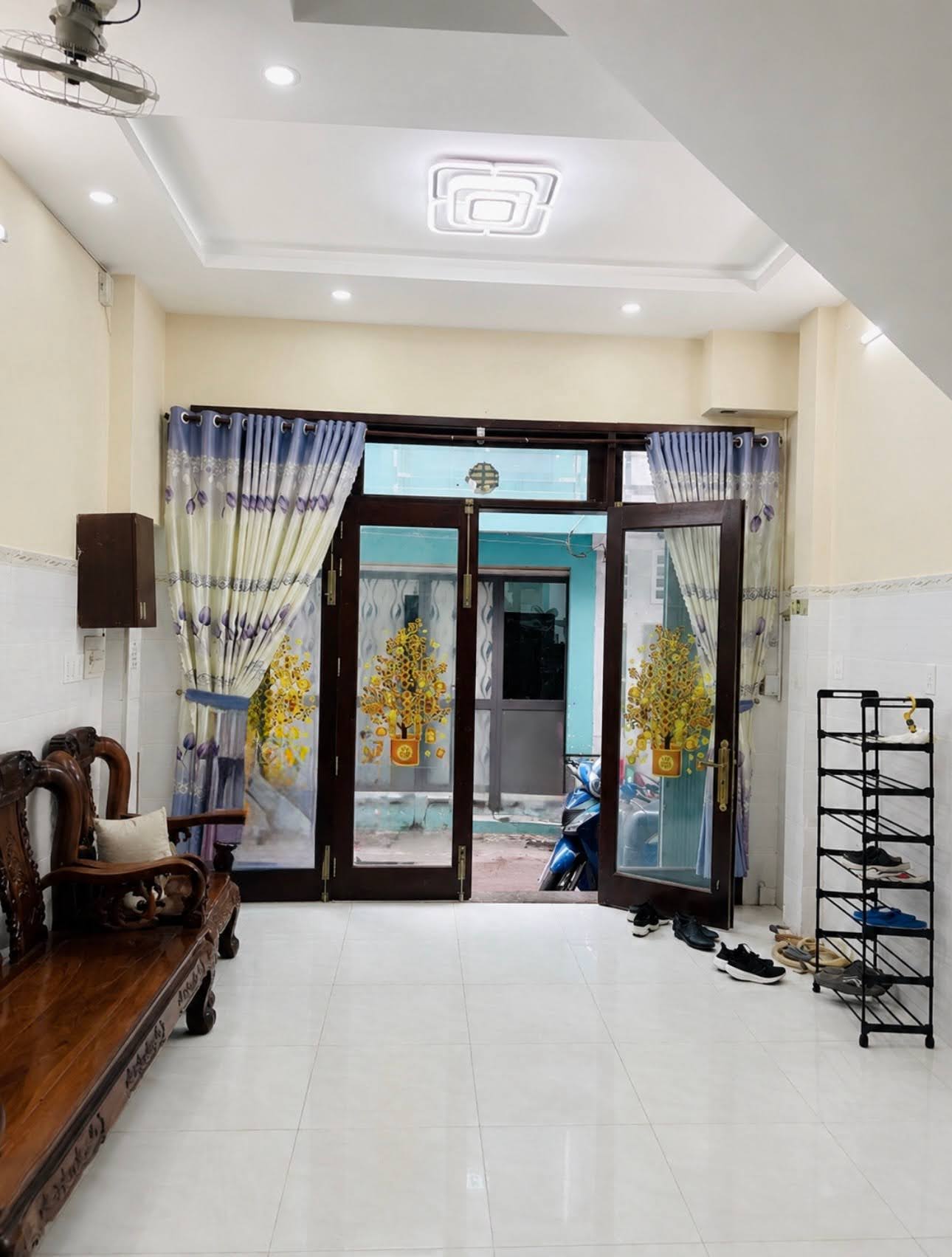 Lạc Long Quân, Tân Bình - Nhà 4 tầng gần 60m², hợp ở và khai thác dòng tiền