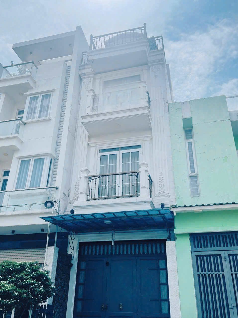 Nhà phố 4 tầng, hàng xóm Vạn Phúc - 68m2 – Nhỉnh 10 tỷ - Đường 10m – Ôtô dậu trước nhà
