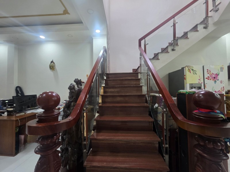 Bán nhà 123m2  Kha Vạn Cân, Hiệp Bình Chánh, Thủ Đức, TP HCM, 2 tầng, sổ đỏ. Giá 9.4 tỷ.