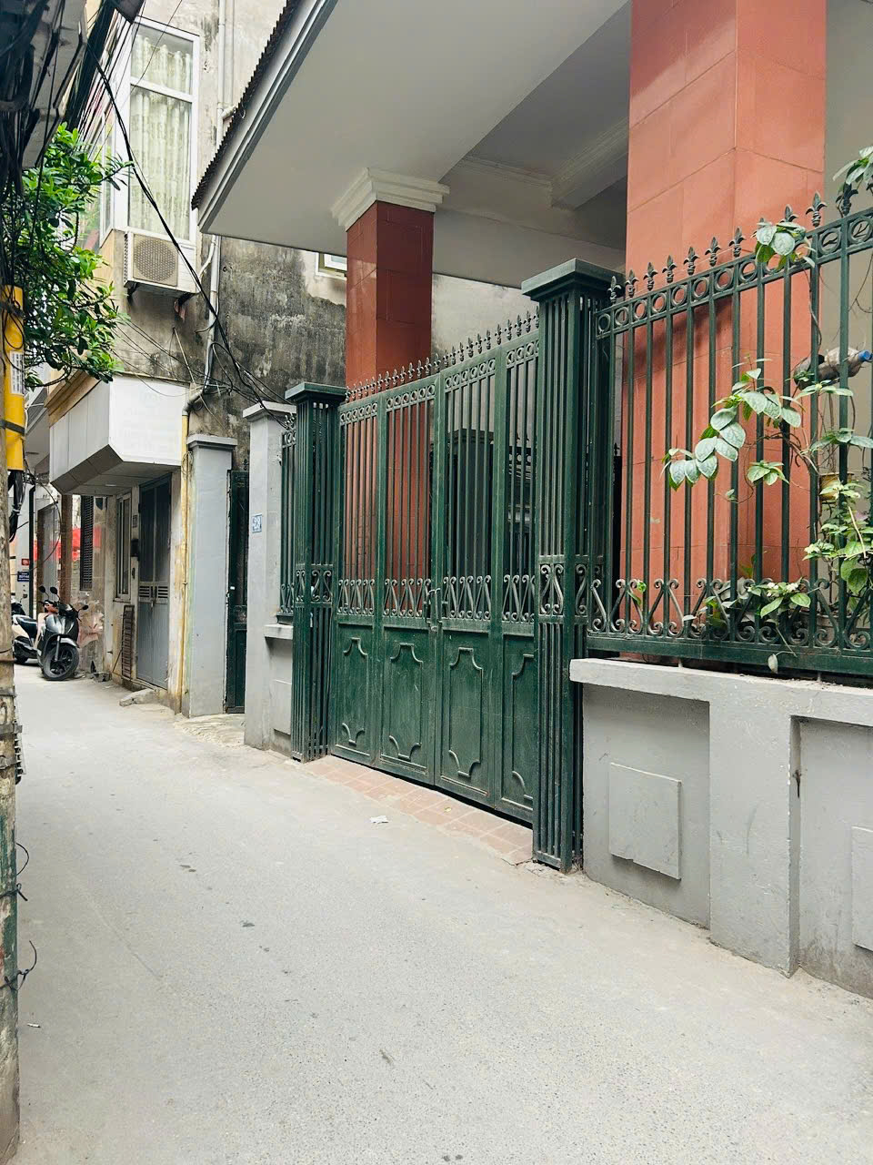 Cần bán nhà 5 tầng Quan Nhân sát hồ Quan Nhân, phường Nhân Chính, Thanh Xuân, Hà Nội