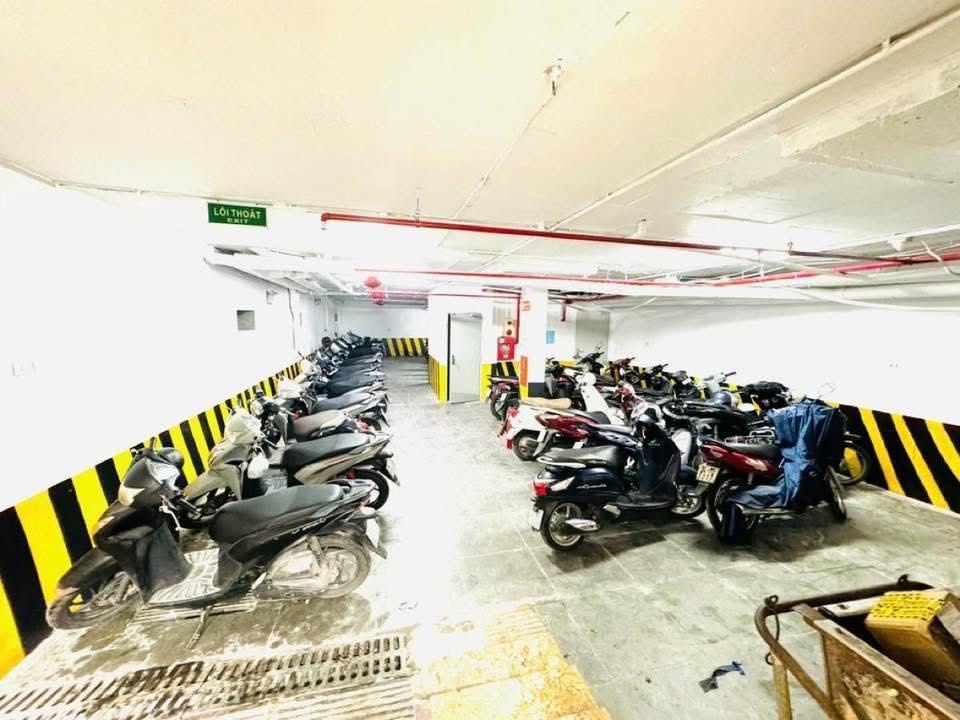 BÁN TÒA APARTMENT HOÀNG QUỐC VIỆT - CẦU GIẤY - LÔ GÓC - 76 PHÒNG FULL NỘI THẤT - DT 400 TRIỆU/THÁNG - 190M² - 9 TẦNG - MT 8M - 71 TỶ