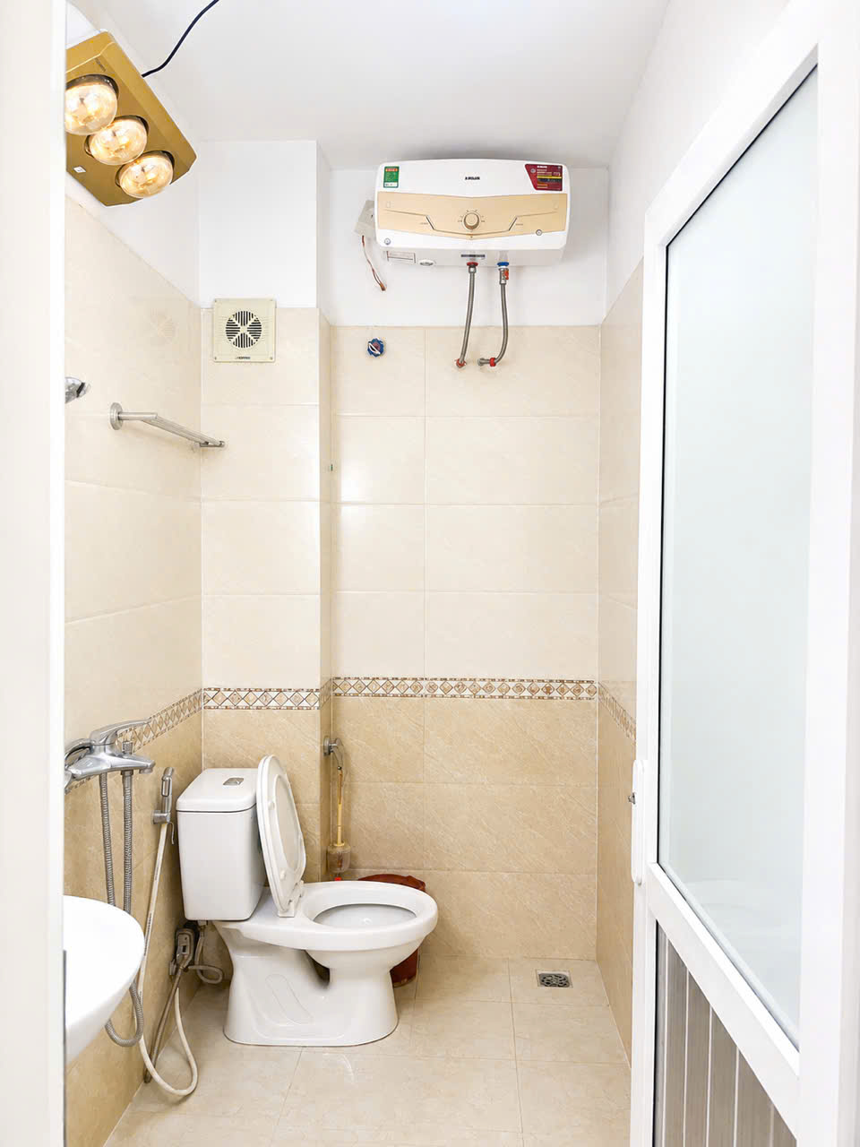 CHO THUÊ NGUYÊN CĂN HOẶC TỪNG PHÒNG ĐẸP FULL NỘI THẤT - XÁCH VALI LÀ Ở NGAY VỊ TRÍ ĐI LẠI SIÊU TIỆN-3