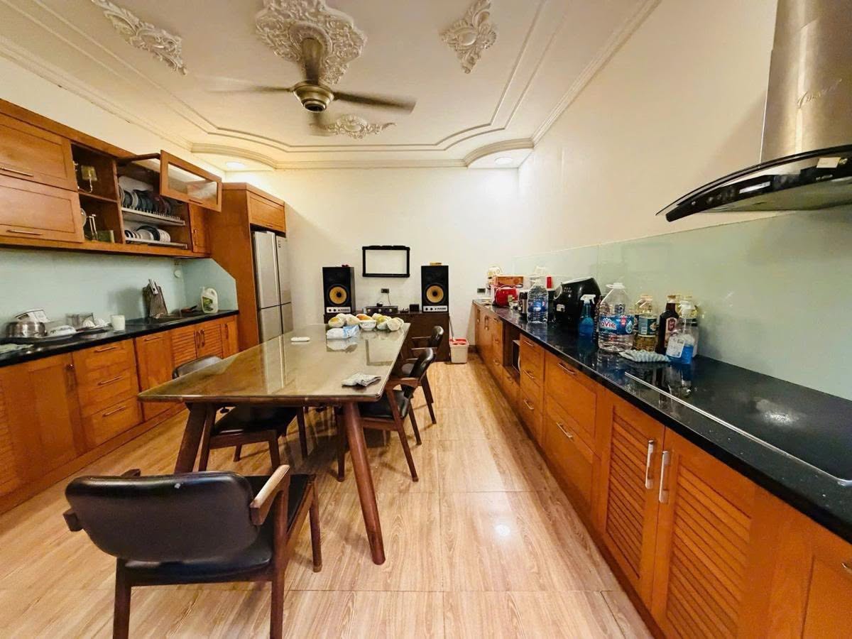 Giá cực tốt! Bán nhà mặt phố Nguyễn Khắc Nhu 100m², 4 tầng, mặt tiền 4.7m, 52,5 tỉ, vỉa hè, KD đỉnh