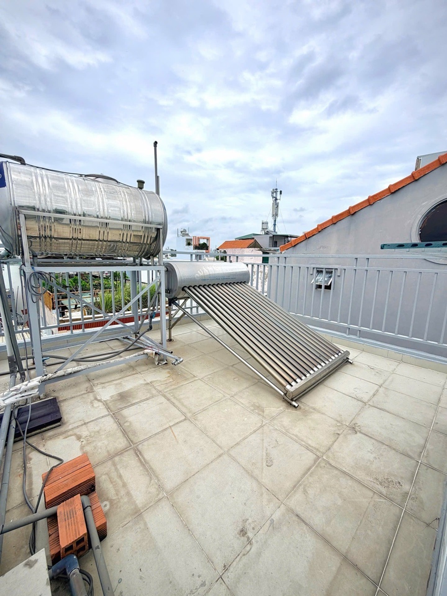 NHÀ ĐẸP XINH XẮN KIÊN CỐ 4 TẦNG ĐỦ CÔNG NĂNG 24M2,4*6M,3 PN GIÁ CHỈ NHỈNH 3-4