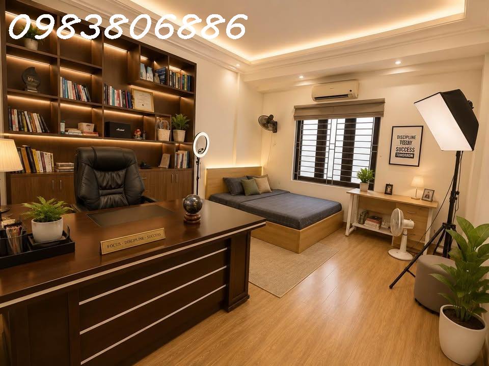 Hạ Sốc 3 tỷ Còn hơn 10 tỷ-Bán Gấp Nhà Thạch Bàn 48m2-Mt 4.2m-DÂN XÂY-Ô TÔ TRÁNH-KINH DOANH-5 NGỦ-4