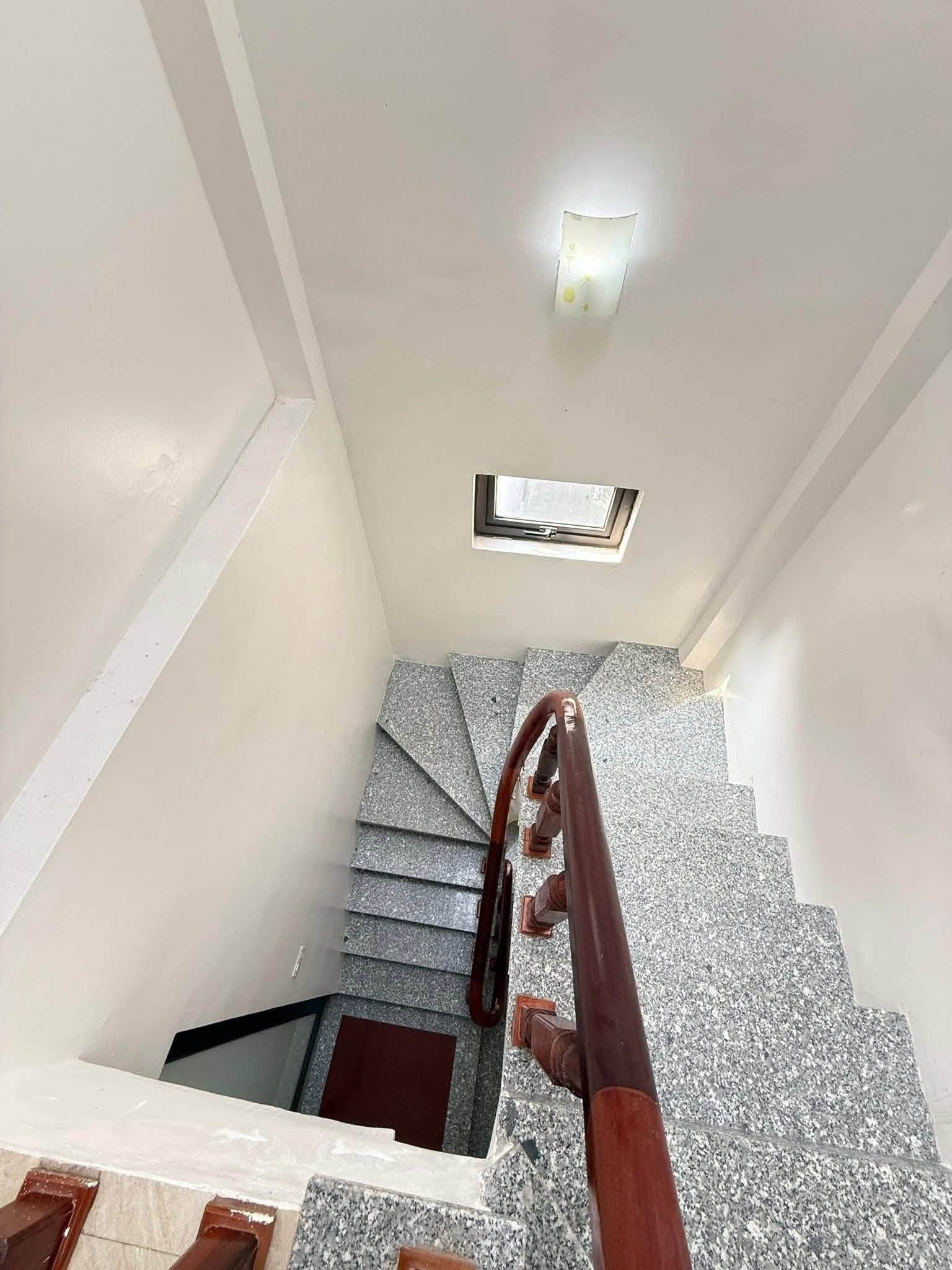 BÁN NHÀ PHỐ LÊ ĐỨC THỌ, 5 TẦNG MỚI TINH, DÂN XÂY TÂM HUYẾT, CHỈ 3 BƯỚC CHÂN RA PHỐ CHÍNH, 32M² CHỈ 7 TỶ