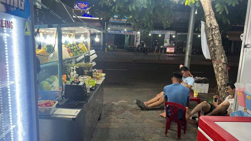 SANG NHƯỢNG MẶT BẰNG KINH DOANH – 204 NGUYỄN VĂN LƯỢNG, GÒ VẤP Do hiện tại mình có nhiều việc gia đình cần sắp xếp