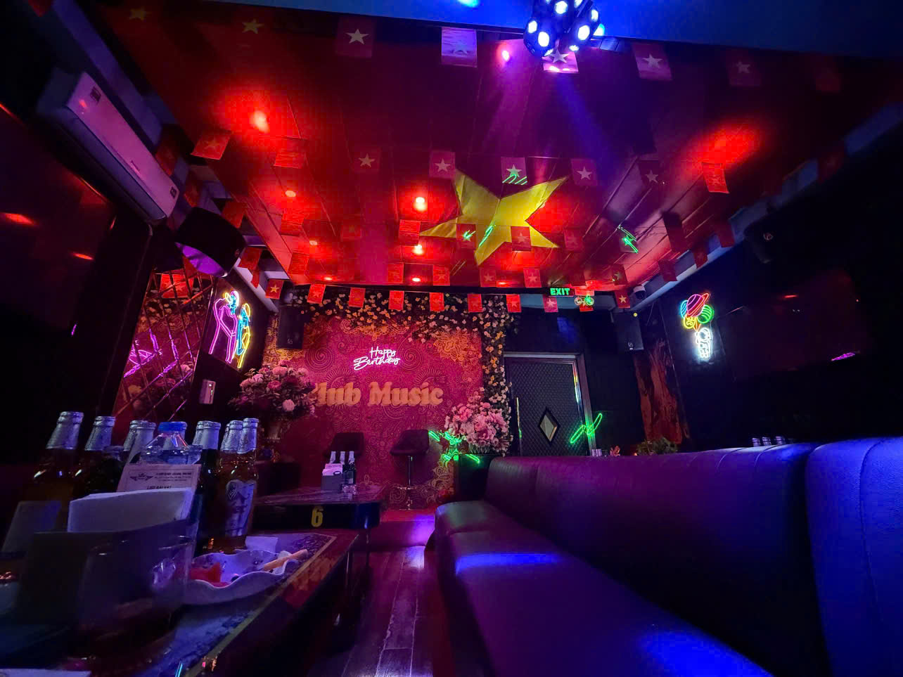 GÓC SANG NHƯỢNG QUÁN KARAOKE – PHỐ QUAN HOA, CẦU GIẤY , HÀ NỘI