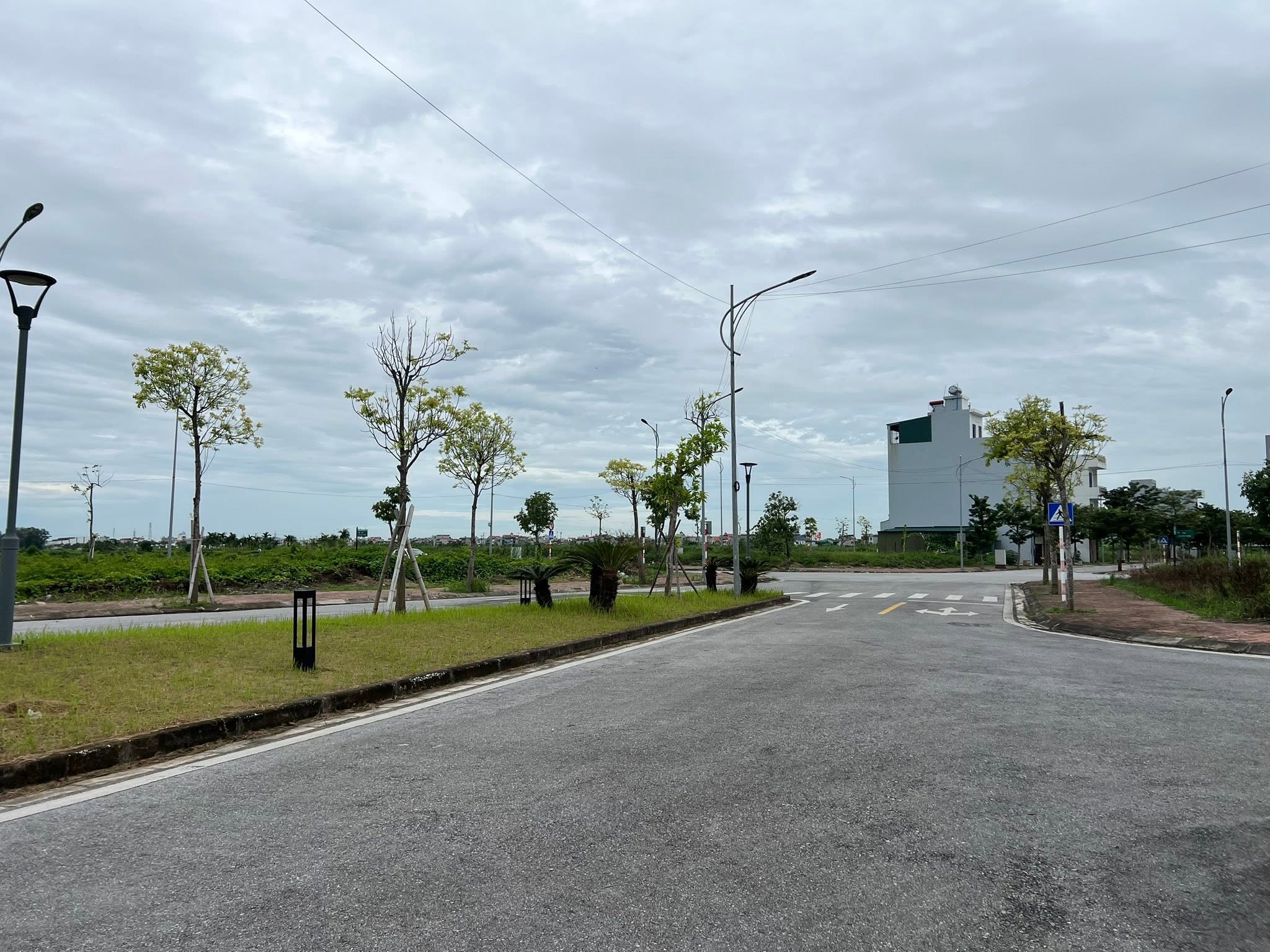 Bán đất lô góc 2 mặt phố KĐT Tân Phú Hưng, ph Tân Hưng, TP HD, 74.6m2, vị trí đẹp, chỉ 3.x tỷ