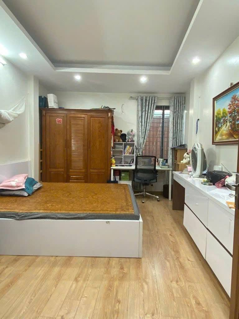 Chính chủ Bán nhà Ngõ Đại Đồng, 23m 5 tầng, lg, 100m ra ô tô, an sinh đỉnh, 5.4 tỷ 0973256699