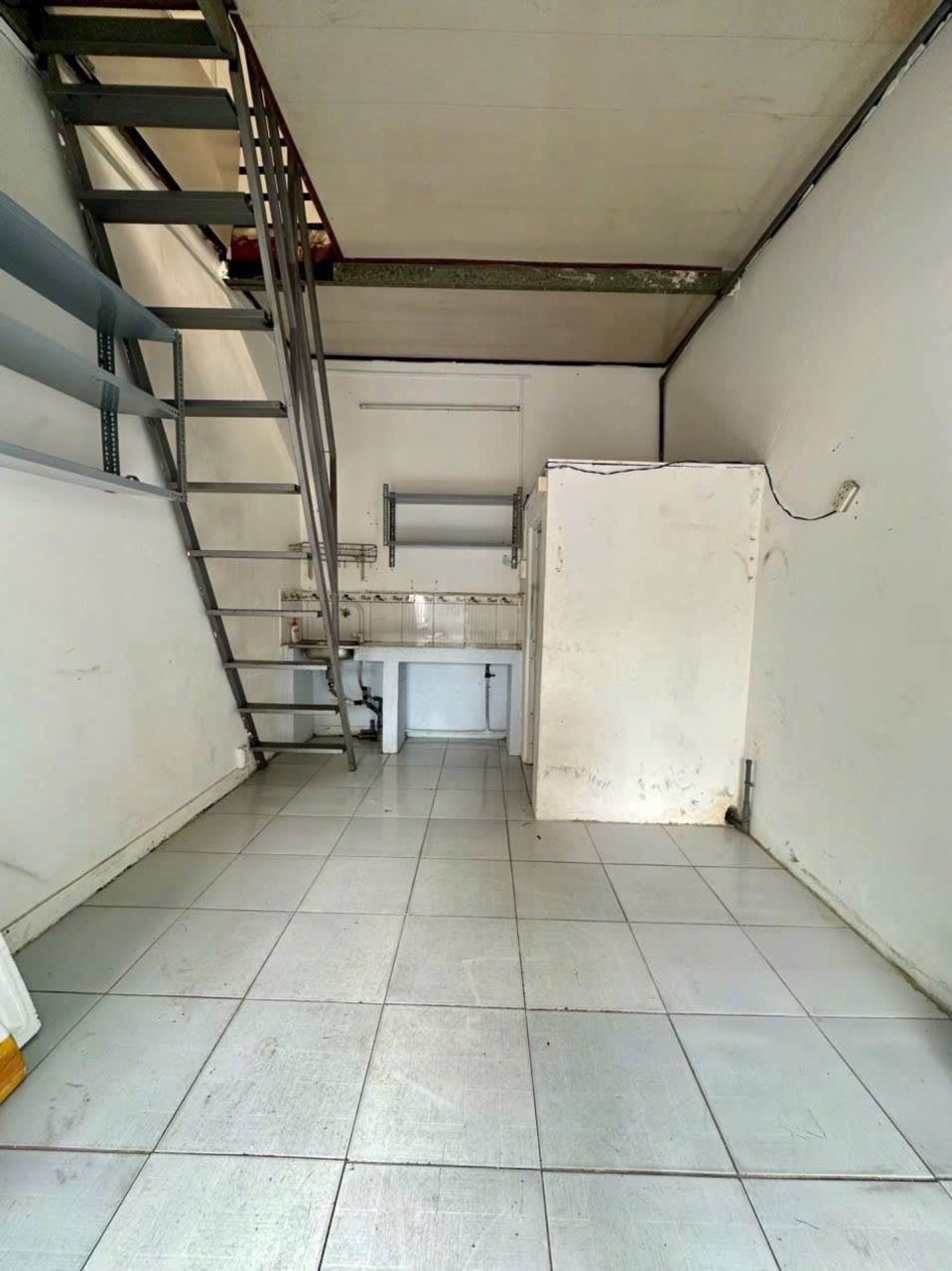[KH041*] Mặt tiền kinh doanh đỉnh sát chợ Xóm Mới Gò Vấp, giá chỉ 4.x tỷ