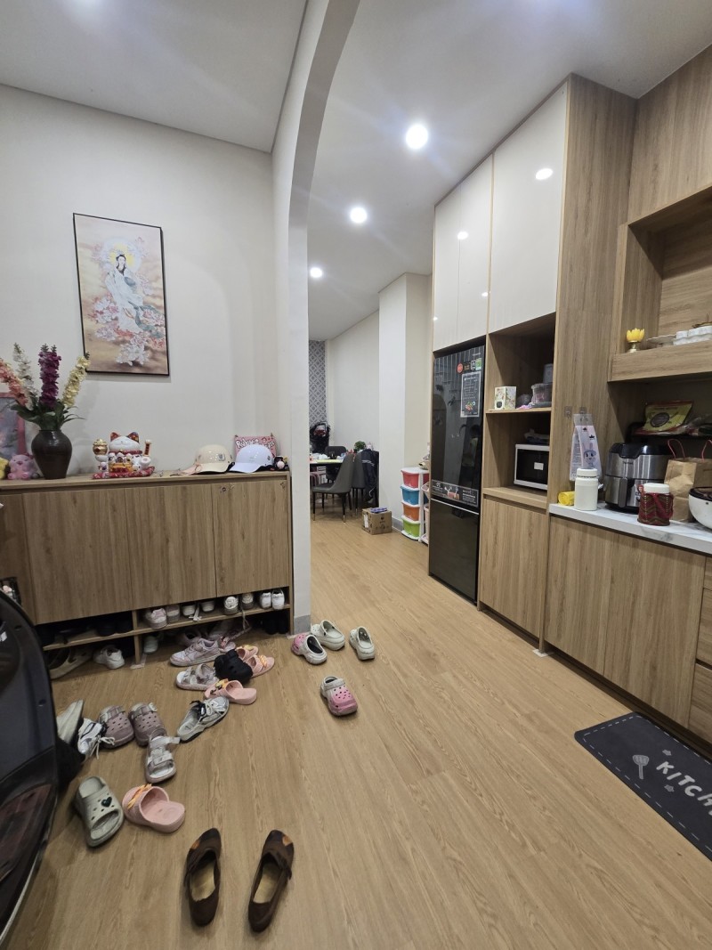 ♥ Sát MT Thái Phiên, đi bộ ra Bạch Đằng, 38m2, 2 tầng đúc còn mới, nhỉnh 4 tỷ