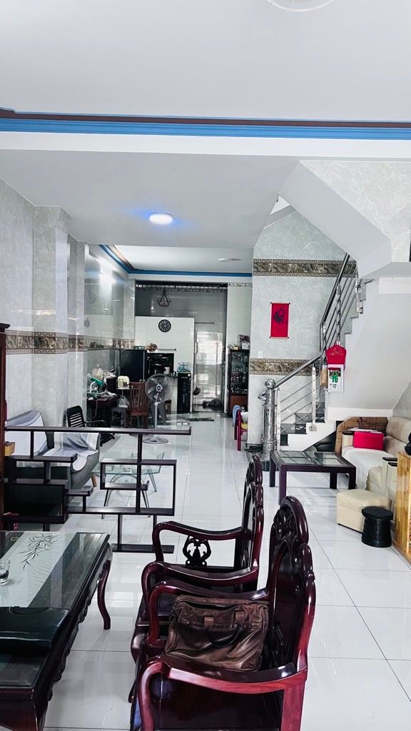 Hiếm, đối diện công viên, mặt tiền xe hơi 5x20, đường Lê Bôi chỉ 9 tỷ nhỉnh