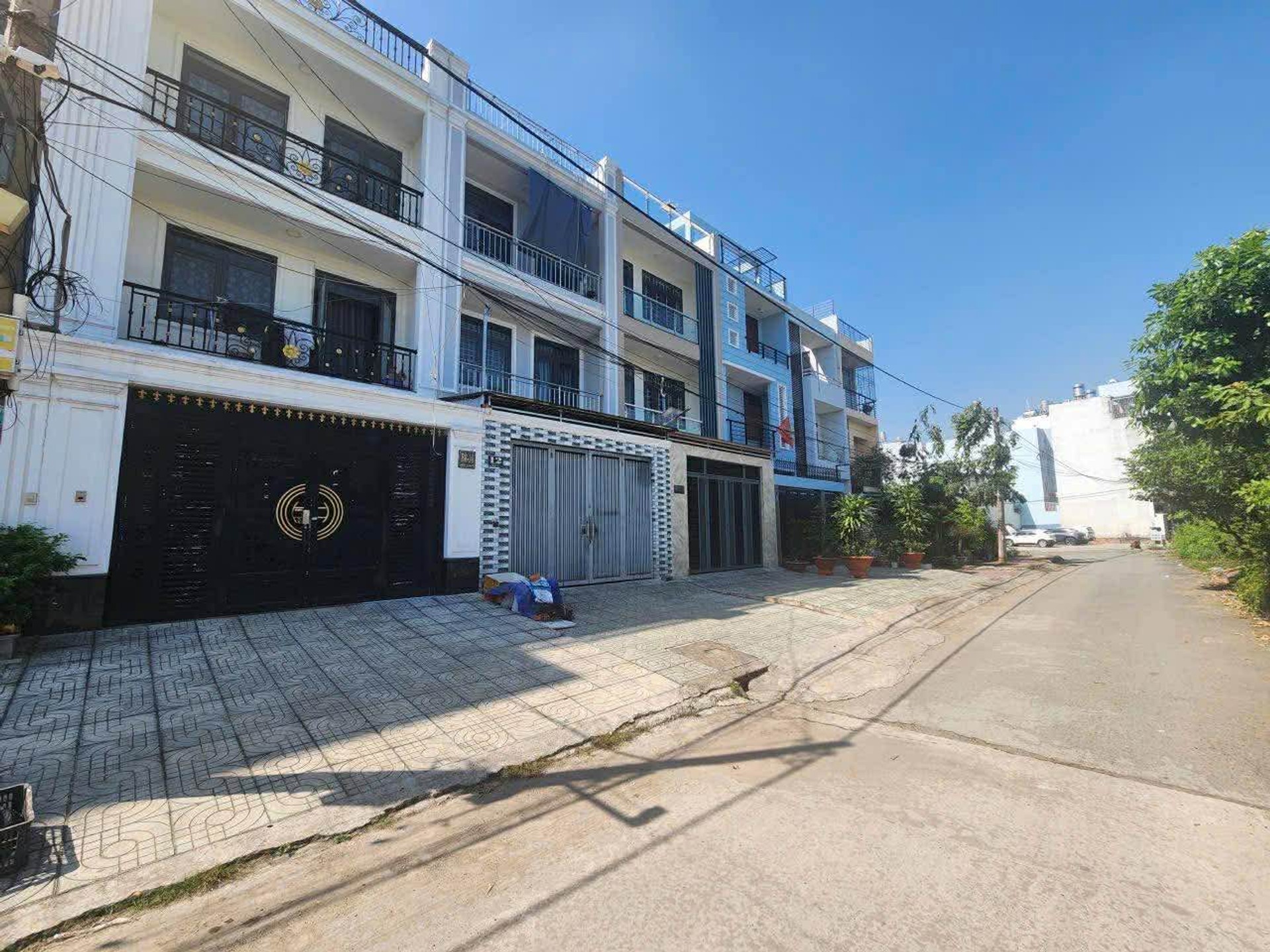 Hiếm, đối diện công viên, mặt tiền xe hơi 5x20, đường Lê Bôi chỉ 9 tỷ nhỉnh-3