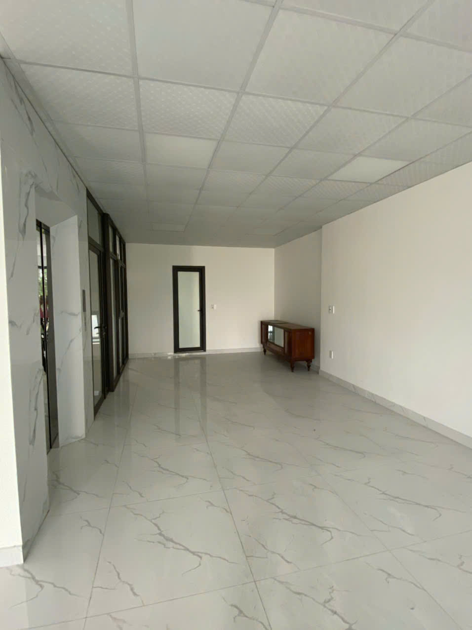 Nhà khu đô thị Waterfront 2  - Trục đường 15m đẹp nhất khu.-3
