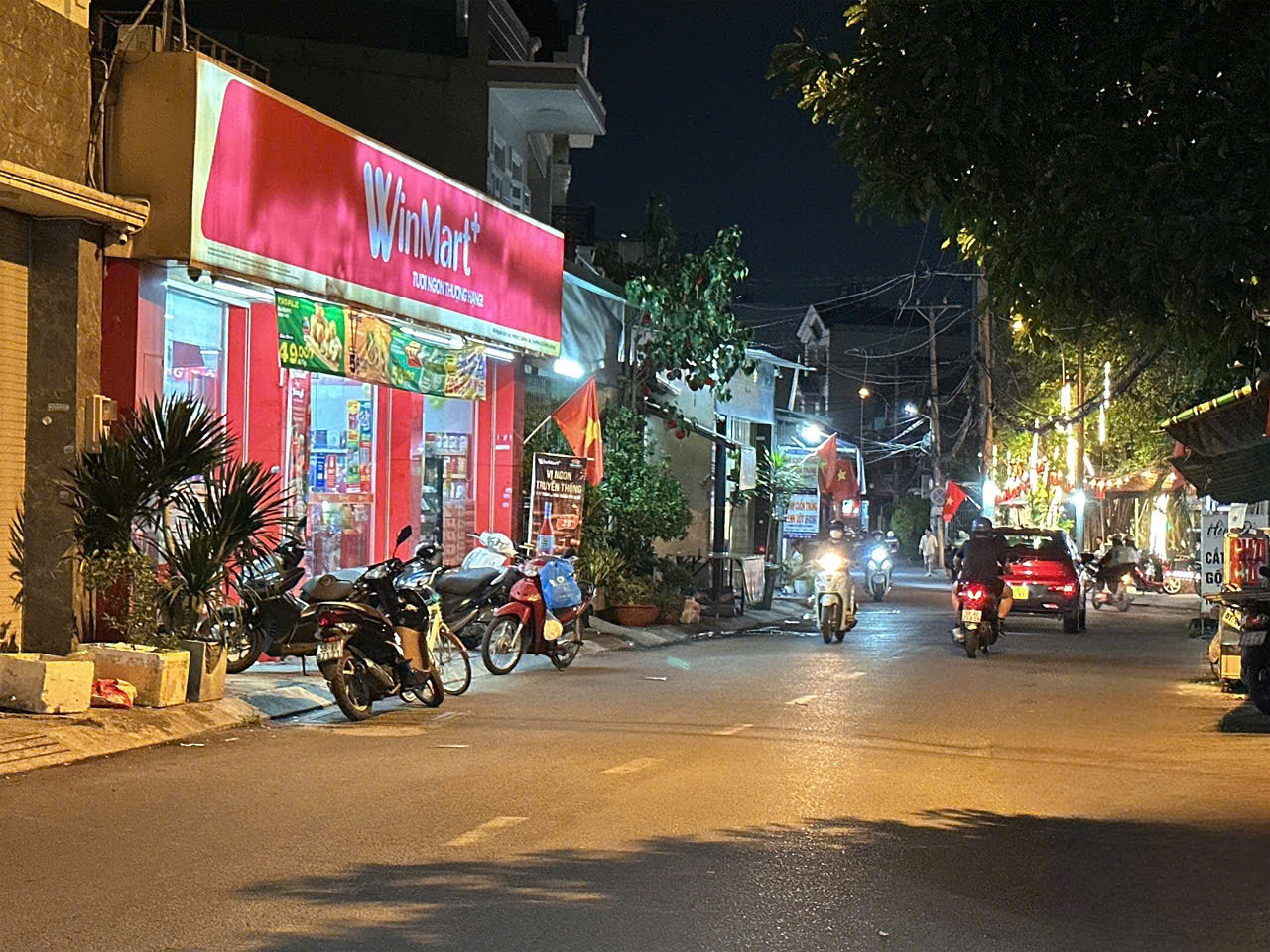 NGỘP BANK chỉ 10 tỷ xíu có nhà 5 tầng HXH 1 trục Quang Trung 88m2 có T.máy gần Emart 2. 