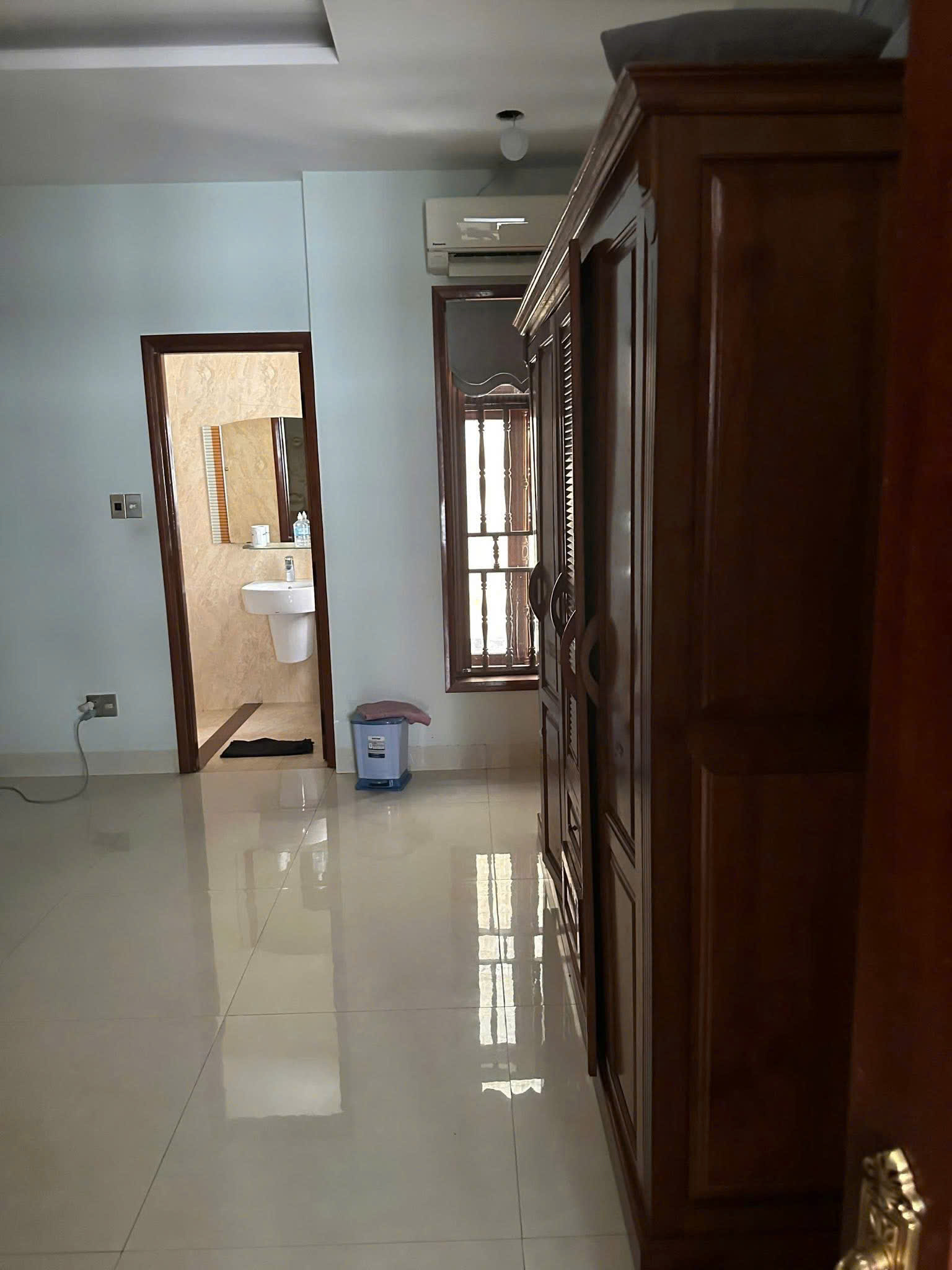 Cho thuê nhà đường Núi thành Hải Châu mặt tiền biệt thự nguyên căn 700m2  giá tốt-3