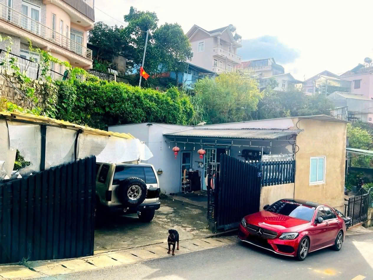 BÁN NHÀ 2 MẶT TIỀN ĐƯỜNG PHƯỜNG 5 ĐÀ LẠT 5,9 TỶ