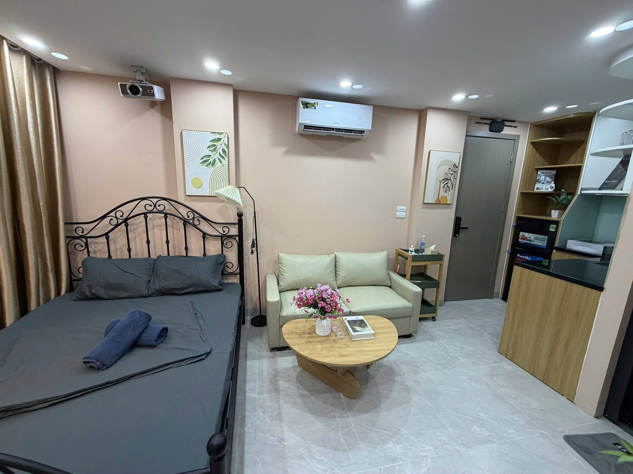 BÁN TÒA APARTMENT HOÀNG NGÂN - CẦU GIẤY - Ô TÔ TRÁNH - DÒNG TIỀN 250 TRIỆU/THÁNG - 120M² - 9 TẦNG - MT 7M - 35,8 TỶ