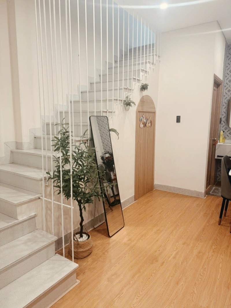 ♣ 30m ra MT Thái Phiên, đi bộ ra Bạch Đằng, 38m2, 2 tầng đúc còn mới, nhỉnh 4 tỷ-4
