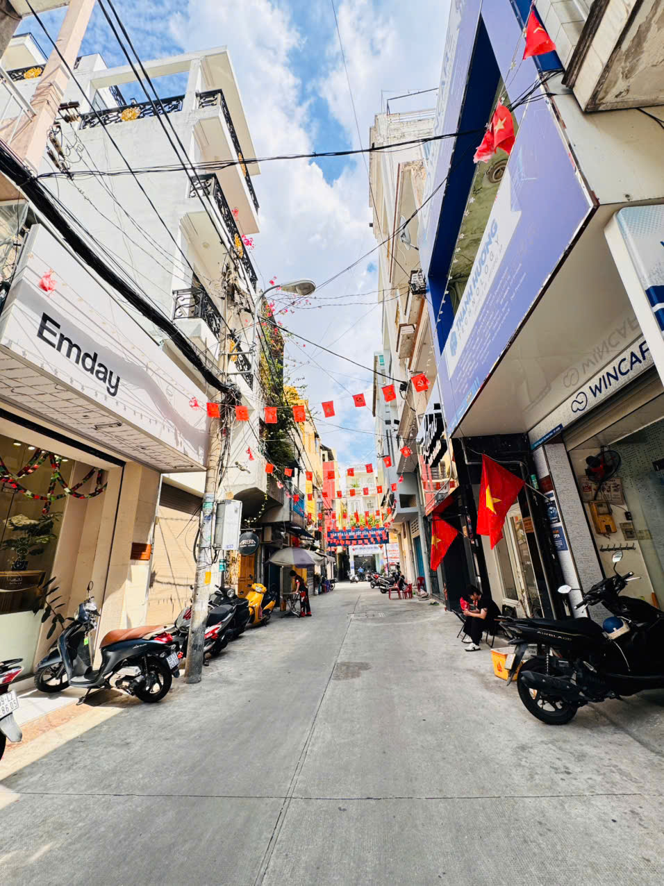 QUẬN 3: CHỦ XƯA 0093867665 BÁN NHÀ 3 TẦNG MẶT TIỀN HXH 6M NGUYỄN THỊ MINH KHAI, P.BÀN CỜ- DT 54M2 SH VUÔNG ĐẸP- CHÀO 18,5T- CHỈ 10M RA MT VÕ VĂN TẦN XE HƠI ĐẬU