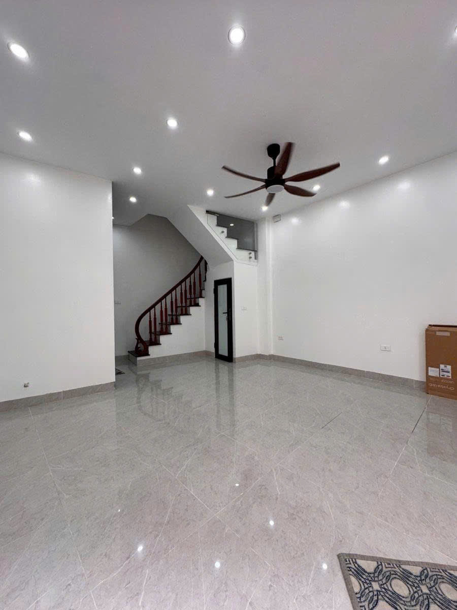 Bán nhà Nguyễn Văn Cừ 34m 6 tầng MT7.25m thang máy gara ô tô nhỉnh 12 tỷ