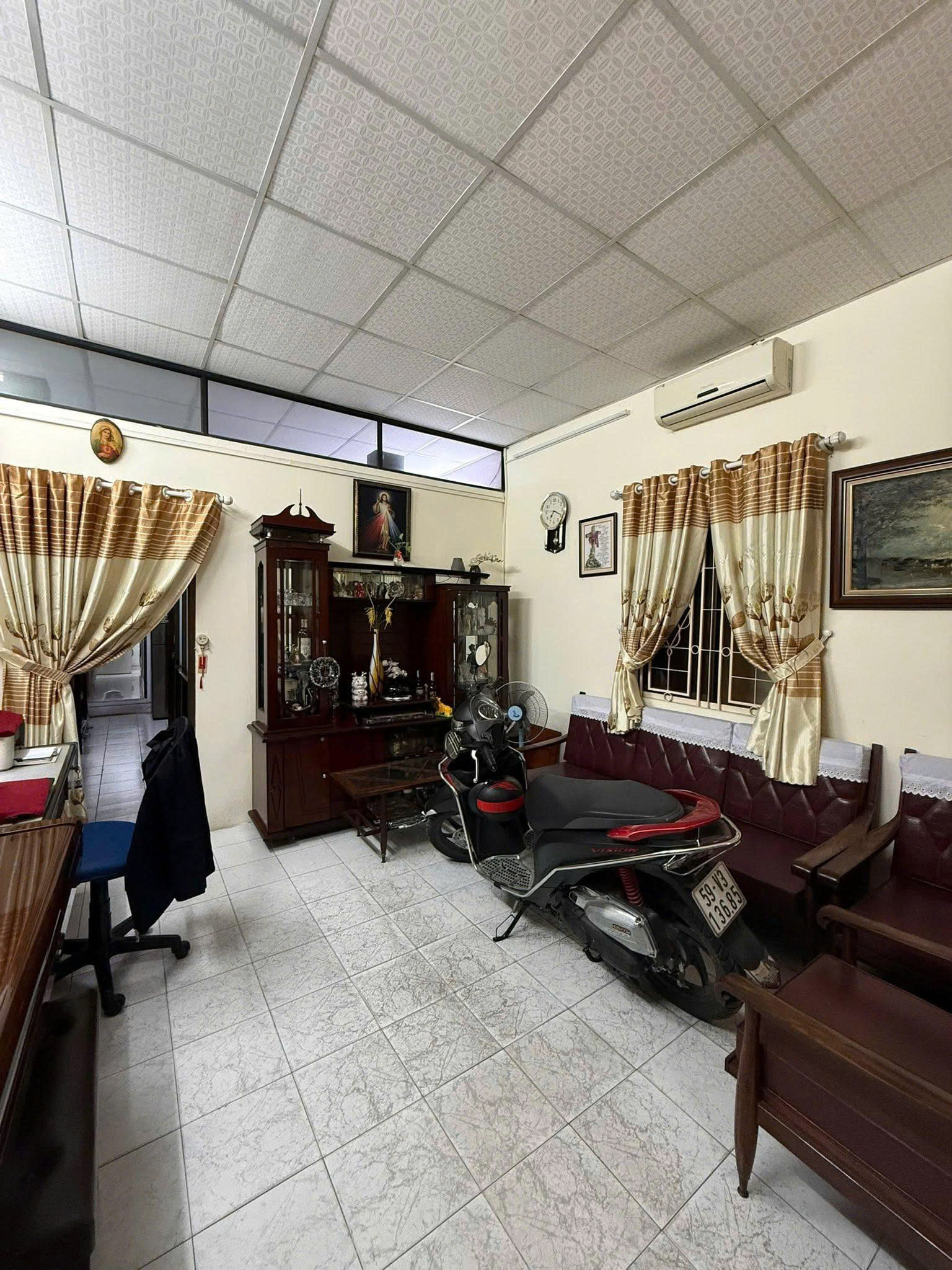 Bán nhà Mặt tiền Nguyễn Tuân -  giao Nguyễn Thái Sơn, 4,6x19m. Cấp 4, 1 đời chủ, 12,6 tỷ.