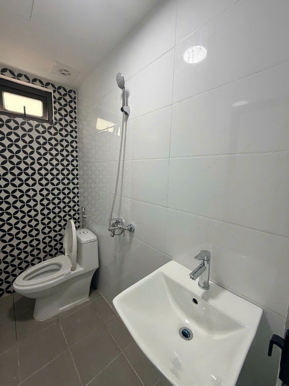 Cho thuê phòng full nội thất mới tại 72 Tôn Thất Tùng, phường Kim Liên, Hà Nội-4