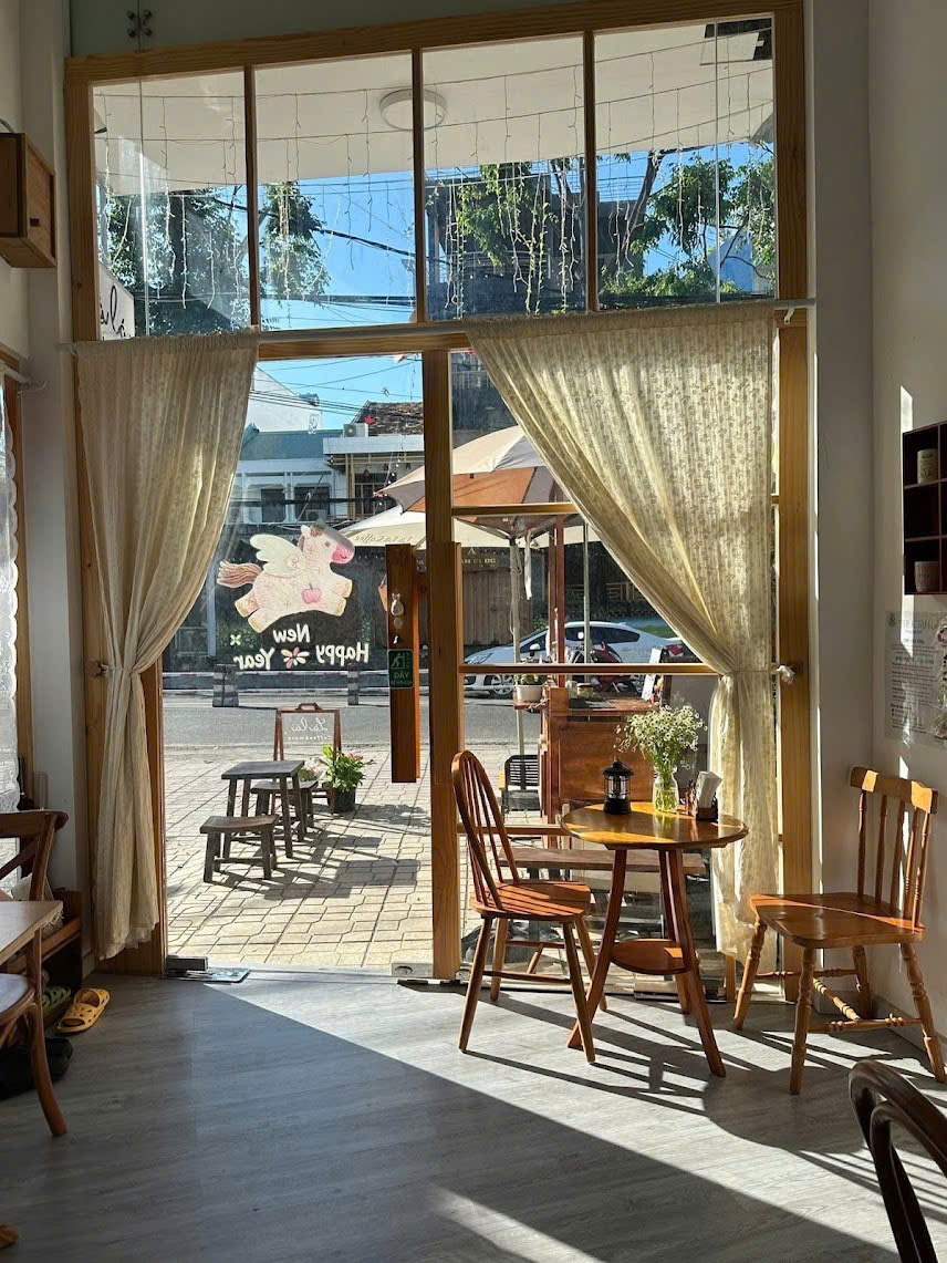 NHA TRANG NHƯỢNG QUÁN CAFE SIÊU ĐẸP GIÁ CHỈ 1XXTR CÓ PHÒNG NGỦ LẠI