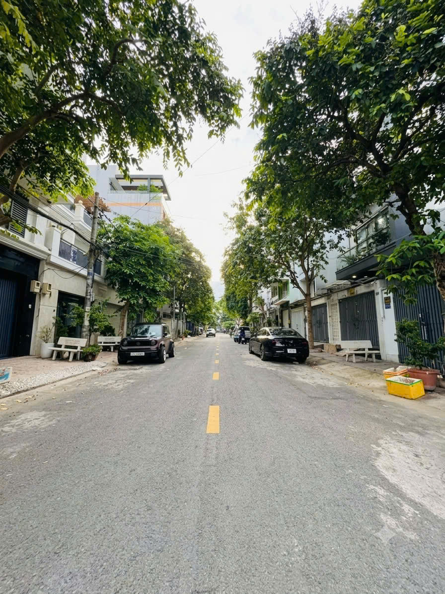 Siêu Phẩm Mặt Tiền Vip khu Họ Lê – Phú Thạnh - Tân Phú –78m2- 4 Tầng- Nhỉnh 10 Tỷ Xíu