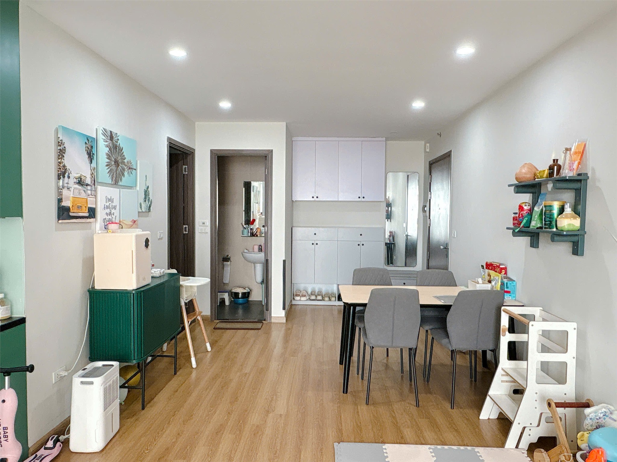 Chính chủ bán CC 2PN, 76m2, 6,2 tỷ tại Rose Town 79 Ngọc Hồi, sẵn sổ, full đồ (giá thương lượng)