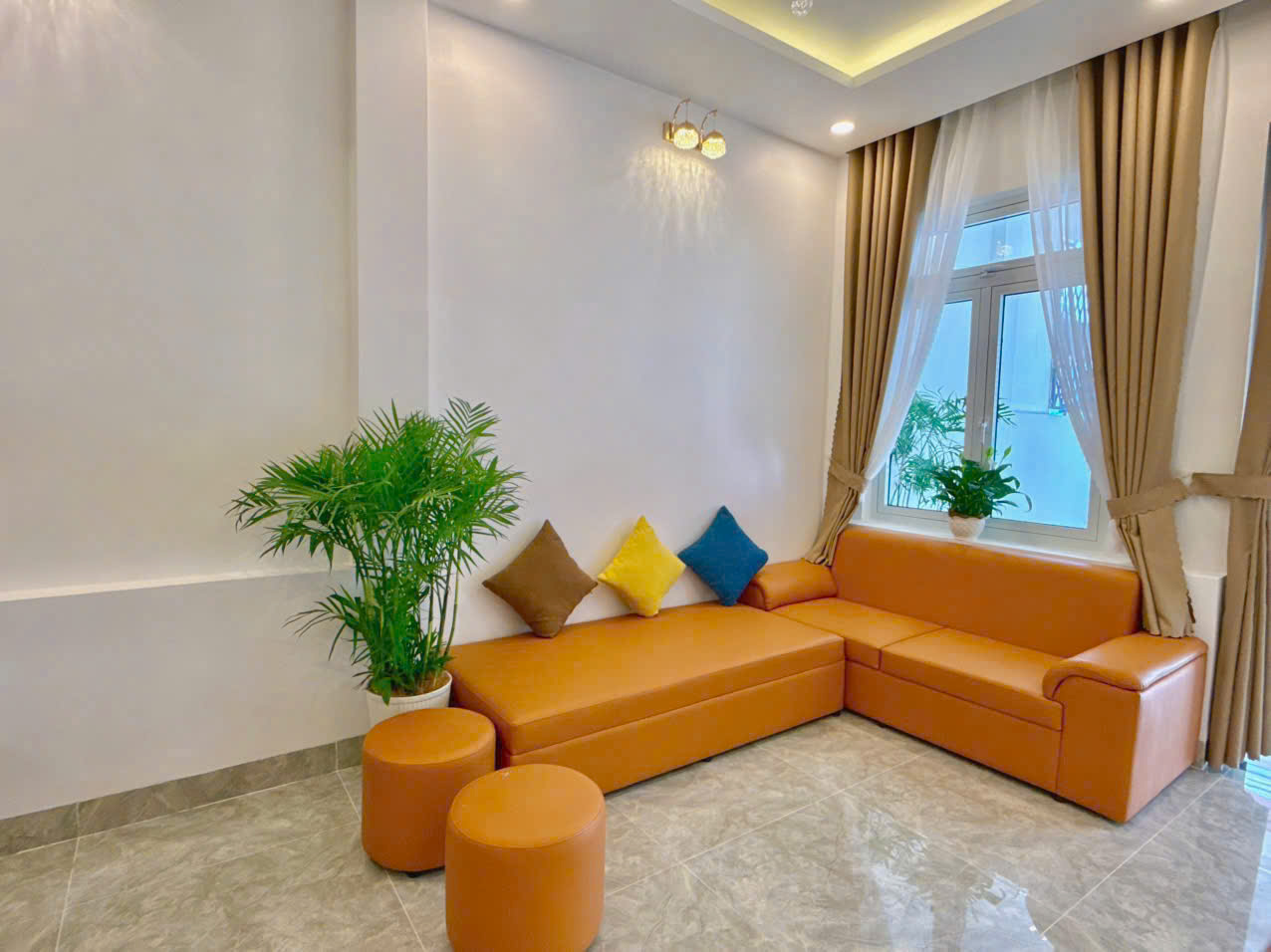 HIẾM TRONG PHÂN KHÚC – NHÀ 2 MẶT THOÁNG, GARA Ô TÔ, NỘI THẤT GỖ CAO CẤP GẦN CHỢ NGÔ QUYỀN