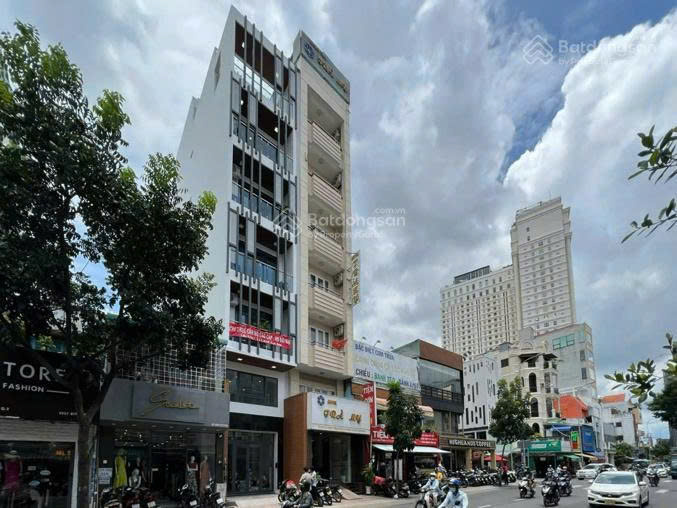 CHO THUÊ NHÀ KINH DOANH MẶT TIỀN, 1 TRỆT 1 LẦU, 355M2 SỐ 110 LÝ CHÍNH THẮNG, P.VÕ THỊ SÁU, Q.3, HCM