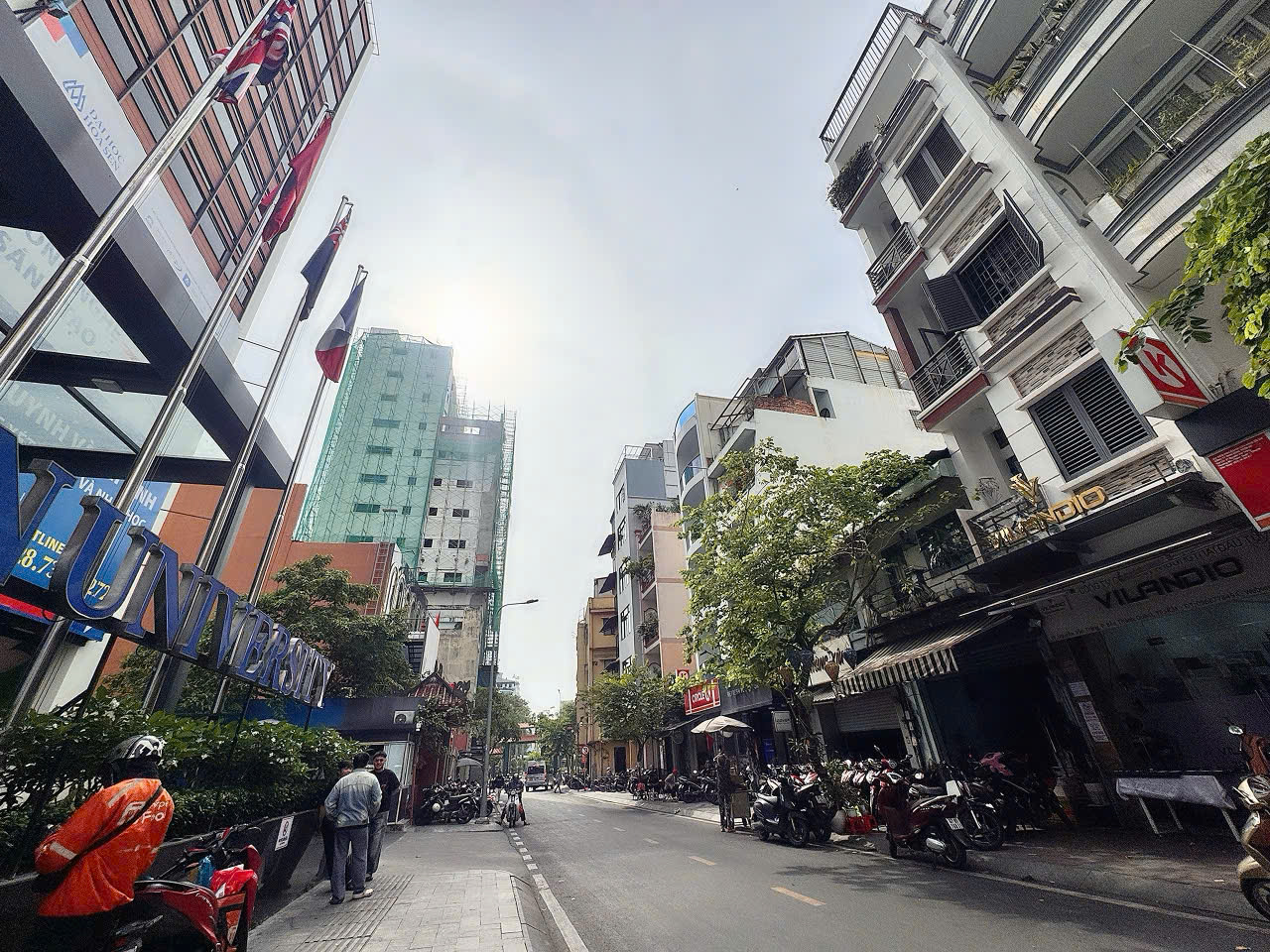 BÁN NHÀ 2 TẦNG MTKD Đ.NGUYỄN VĂN TRÁNG, BÊN THÀNH, QUẬN 1 - DT ĐẸO 4M*18M VUÔNG VỨC - CHÍNH CHỦ XƯA* LIÊN HỆ GIANG GIANG: 093.86.76.685-3