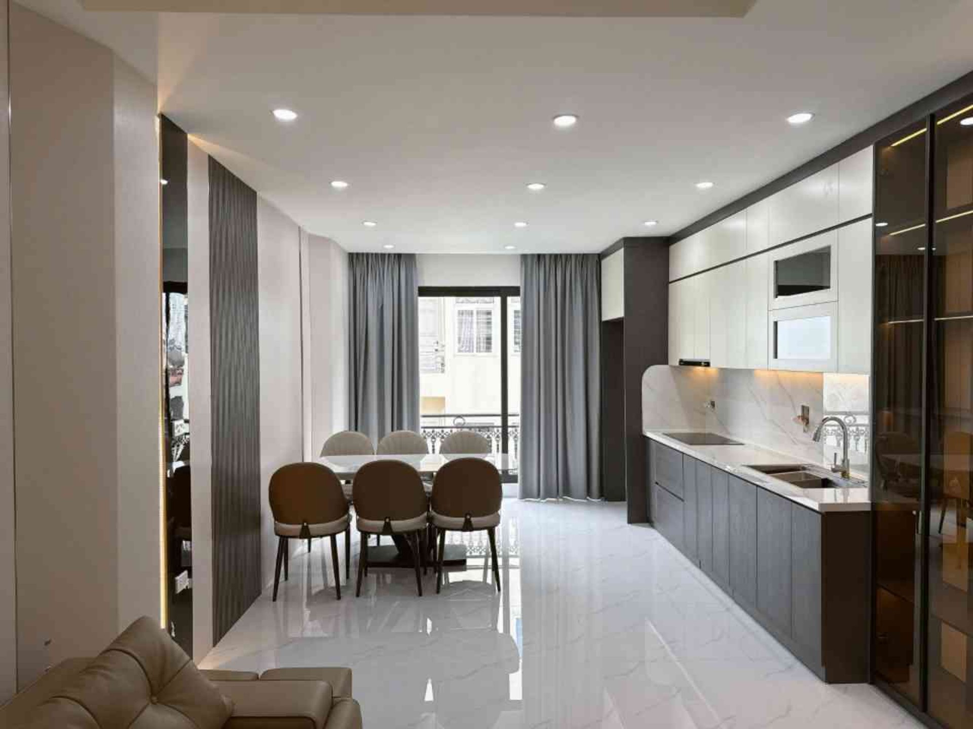 Nhà mới Thang Máy Đức Giang Long Biên 10 tỷ 50m Sổ đỏ vuông vắn