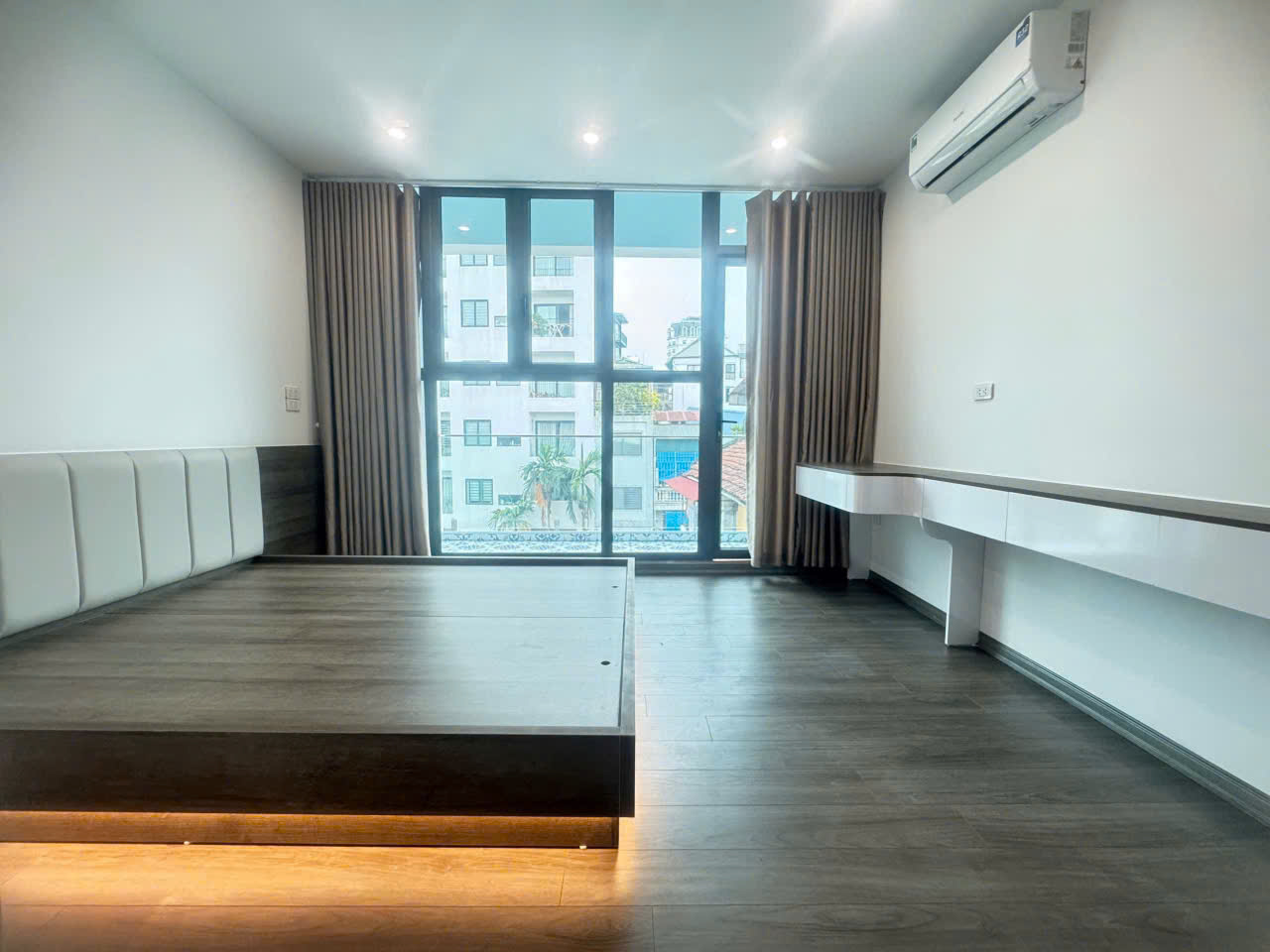 TRUNG TÂM BA ĐÌNH HOÀNG HOA THÁM – NHÀ MỚI 6 TẦNG THANG MÁY – HIẾM TRONG TẦM GIÁ NHỈNH  9 TỶ LH 0975124520-4
