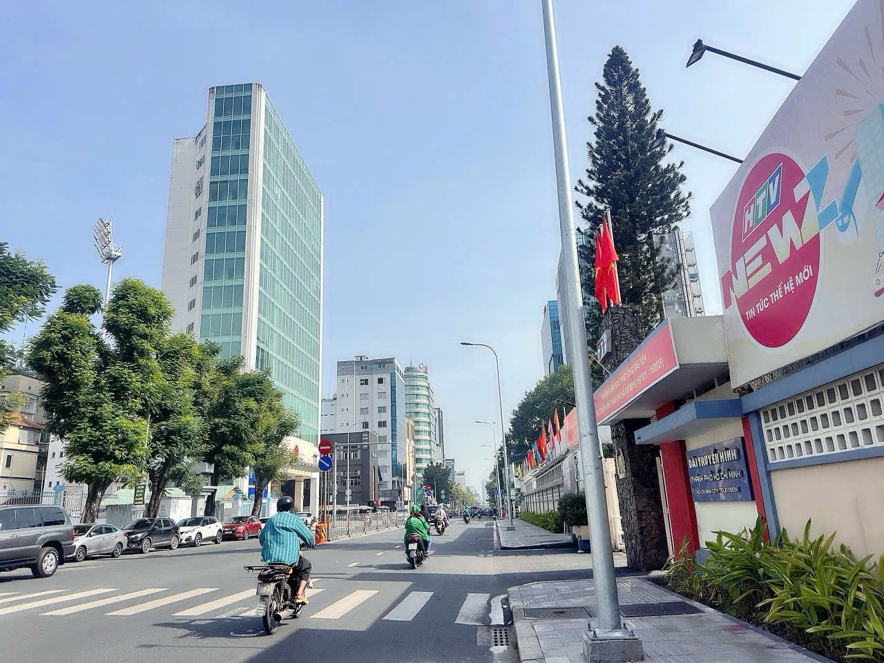 SIÊU HIẾM NGANG LỚN 8M*8,5M - BÁN NHÀ 5 TẦNG THANG MÁY MẶT TIỀN 8M Đ.NGUYỄN THỊ MINH KHAI, QUẬN 1 - SÁT BÊN ĐÀI TRUYỀN HÌNH & DH KHXHNV - CHÍNH CHỦ 0938676685-3