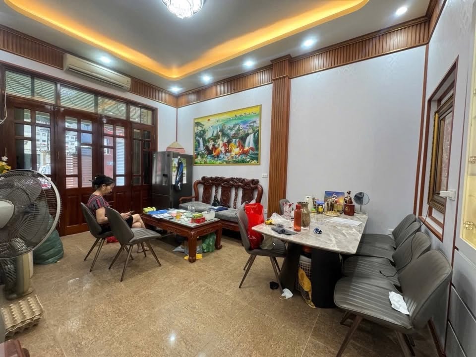 BÁN NHÀ PHỐ ĐẠI LINH, MẶT NGÕ THÔNG Ô TÔ TRÁNH, KINH DOANH, 40M², GIÁ NHỈNH 9 TỶ