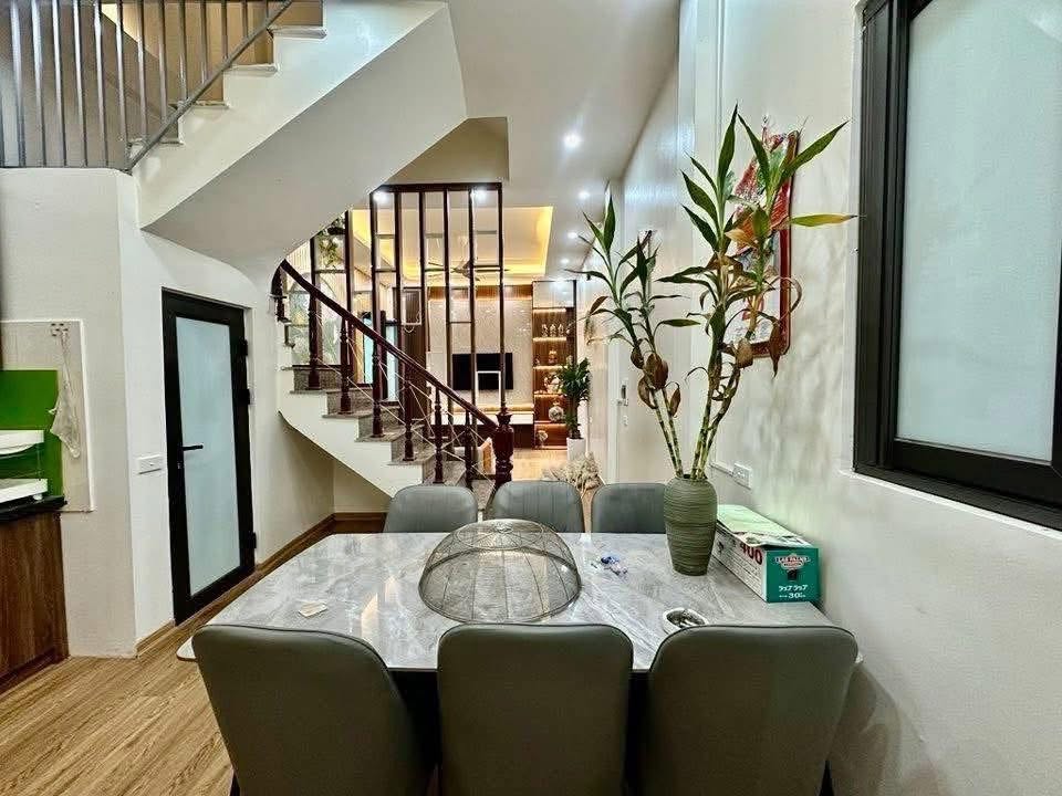 PHỐ HOT ĐÌNH THÔN – VÀI BƯỚC CHÂN RA PHỐ, Ô TÔ ĐỖ CỰC GẦN, NHÀ ĐẸP Ở LUÔN, 37M² 5 TẦNG NHỈNH 8 TỶ