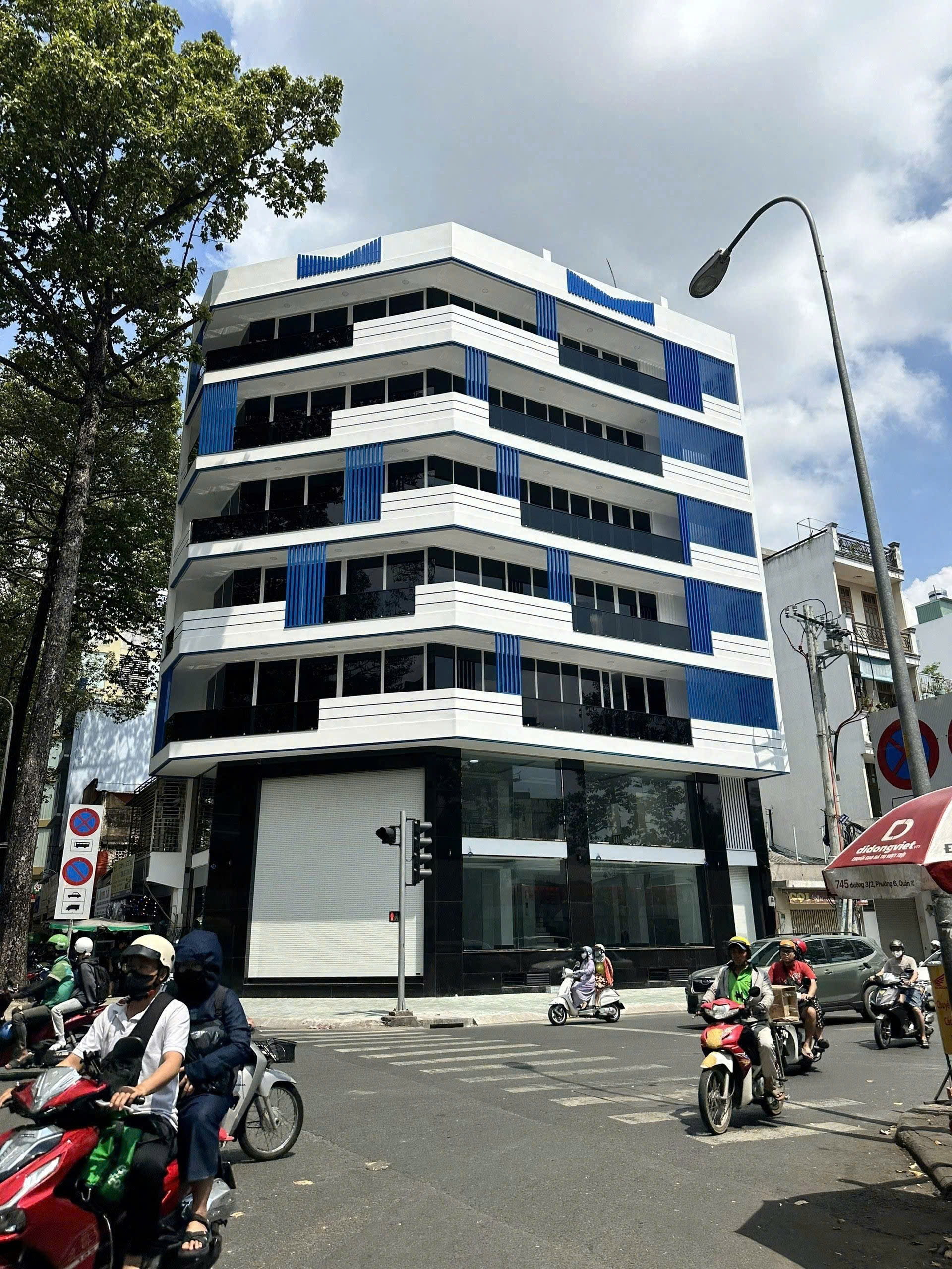 Bán tòa Góc 2MT Nguyễn Chí Thanh,Q.10 - 8x18m(CN:129m2)Hầm +7 tầng - Gía: 125 tỷ