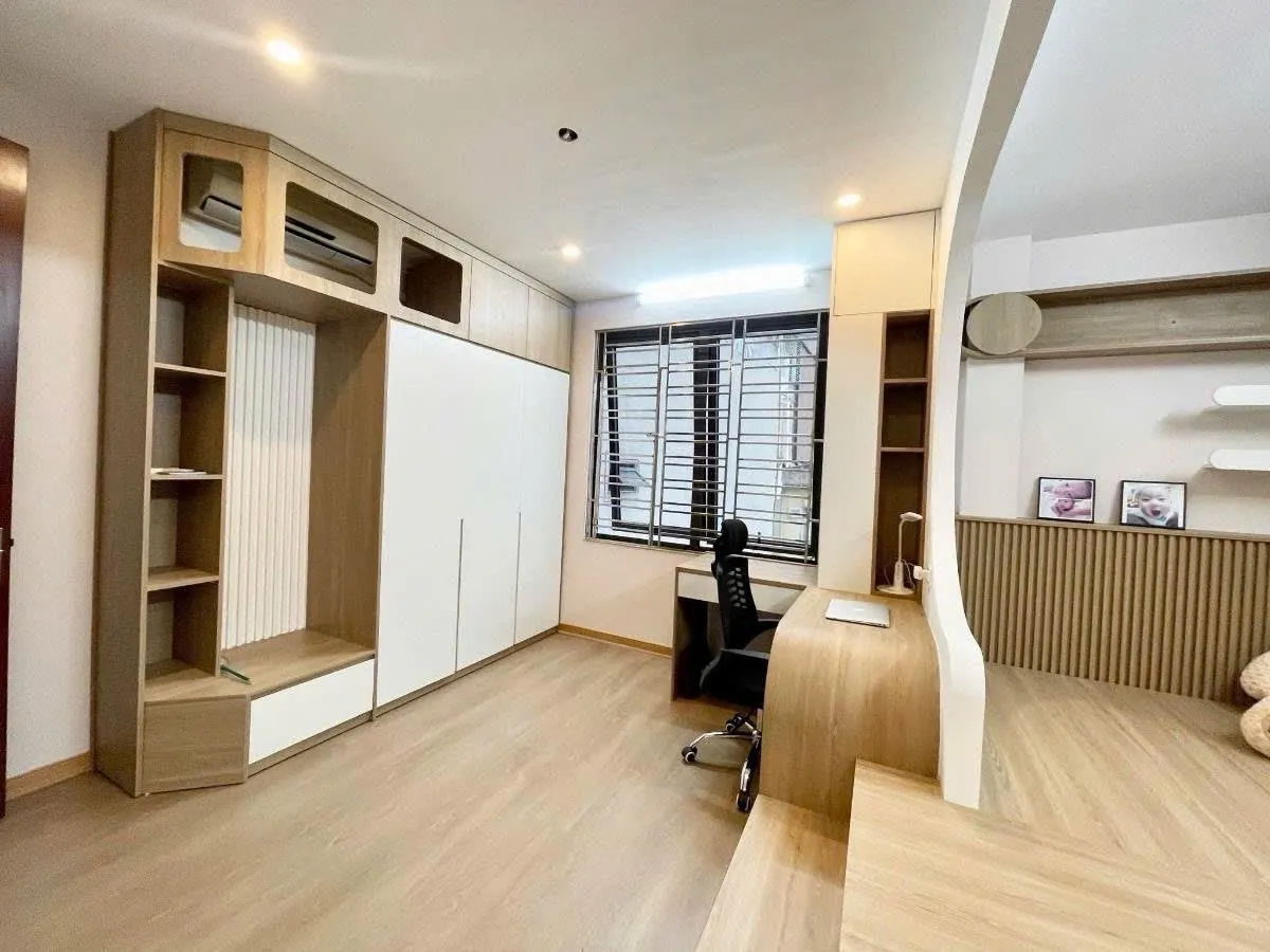 LinhHK Bán CHDV lô góc cạnh Hoàn Kiếm Dòng tiền 80 triệu/tháng