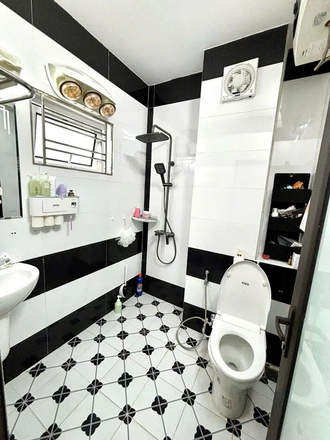 LinhHK Bán CHDV lô góc cạnh Hoàn Kiếm Dòng tiền 80 triệu/tháng