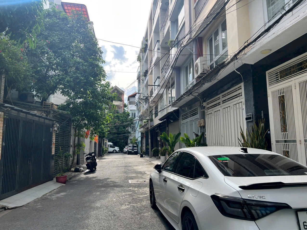 Nhà 5 Tầng  Hẻm Ô Tô  Dương Văn Dương Tân Phú  5 phòng Ngủ  52M2  Chỉ 7.7 Tỷ Thương Lượng