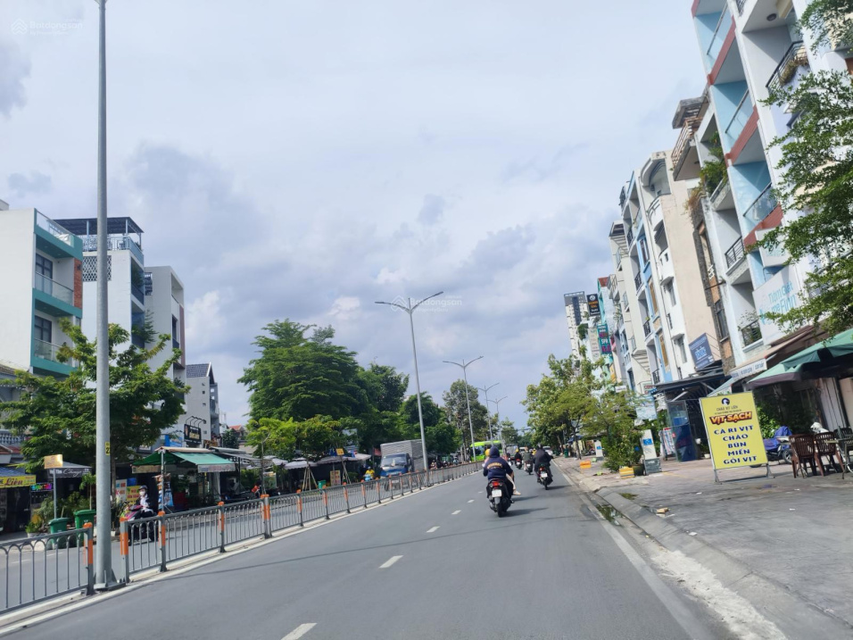 Mặt tiền Tạ Quang Bửu sát Parc Mall Cao Lỗ, 64m² chỉ nhỉnh 15 tỷ