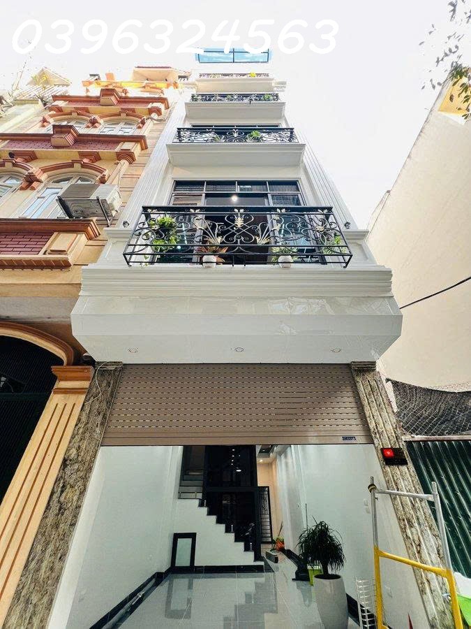 BÁN NHÀ KHƯƠNG TRUNG THANH XUÂN PHÂN LÔ BỘ CÔNG AN VIEW HỒ ĐẦM HỒNG THANG MÁY 7 NGỦ 50M2 6 TẦNG 17.9 TỶ