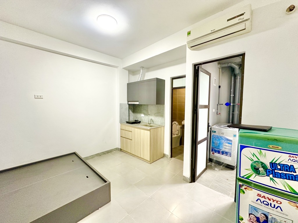 Chuyển về quê Lâm Hạ Long Biên 10 tỷ 60m,sẵn ở luôn