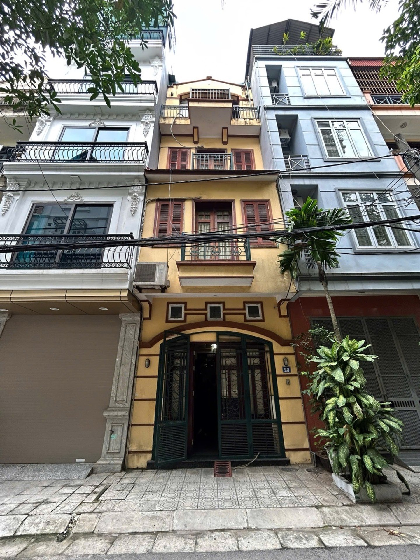 Bán nhà phố  Đức Giang Long Biên 10 tỷ 50m Sổ đỏ vuông vắn
