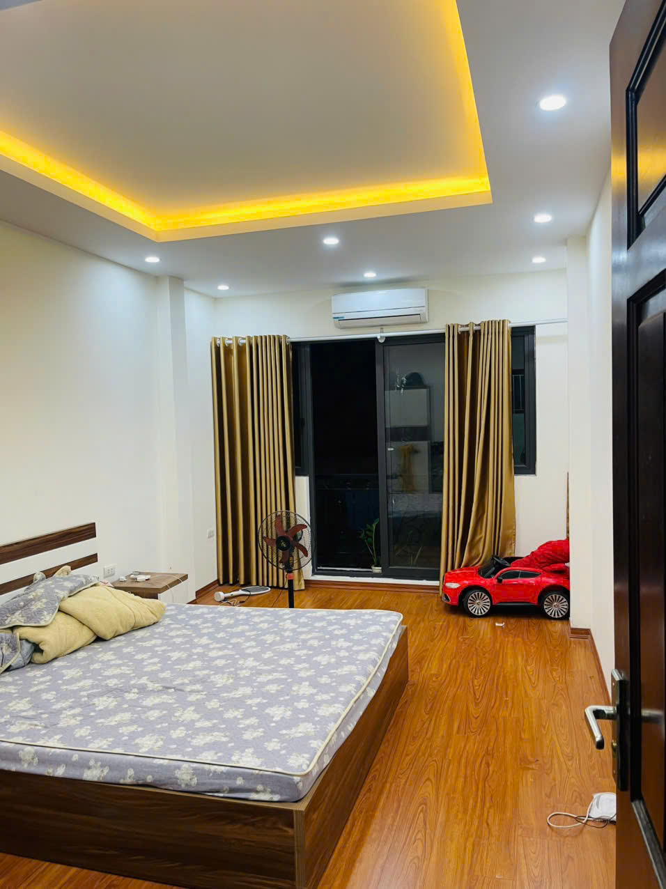 Bán nhà mặt ngõ  Giáp Nhị Hoàng Mai 35m  – Nhà 6 Tầng Mới – full nội thất ở ngay - ô tô đỗ cửa - 9.8 Tỷ  lh 0975124520