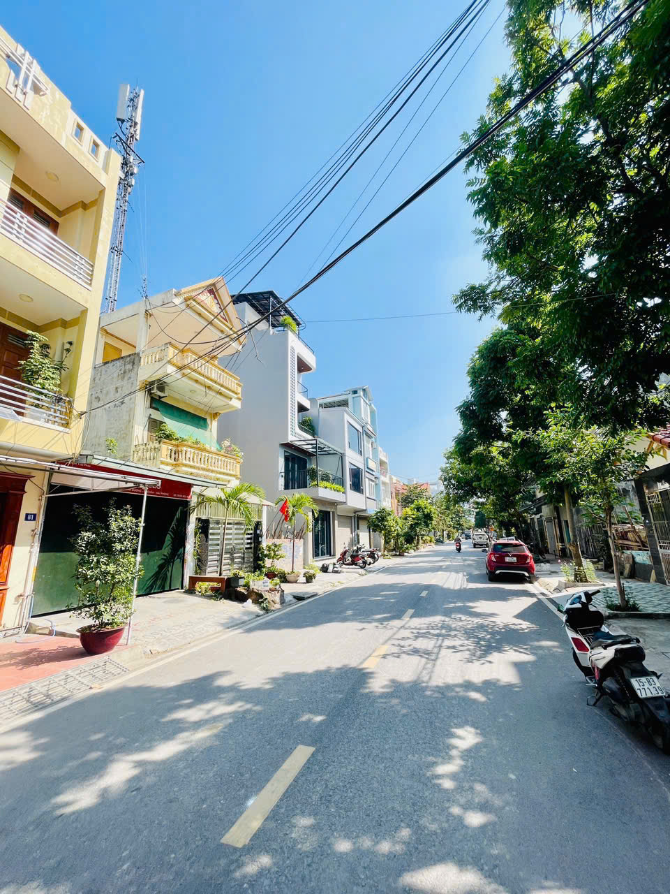Độc quyền mặt đường Đào Nhuận - Ngay cạnh Hoàng Huy Mall.